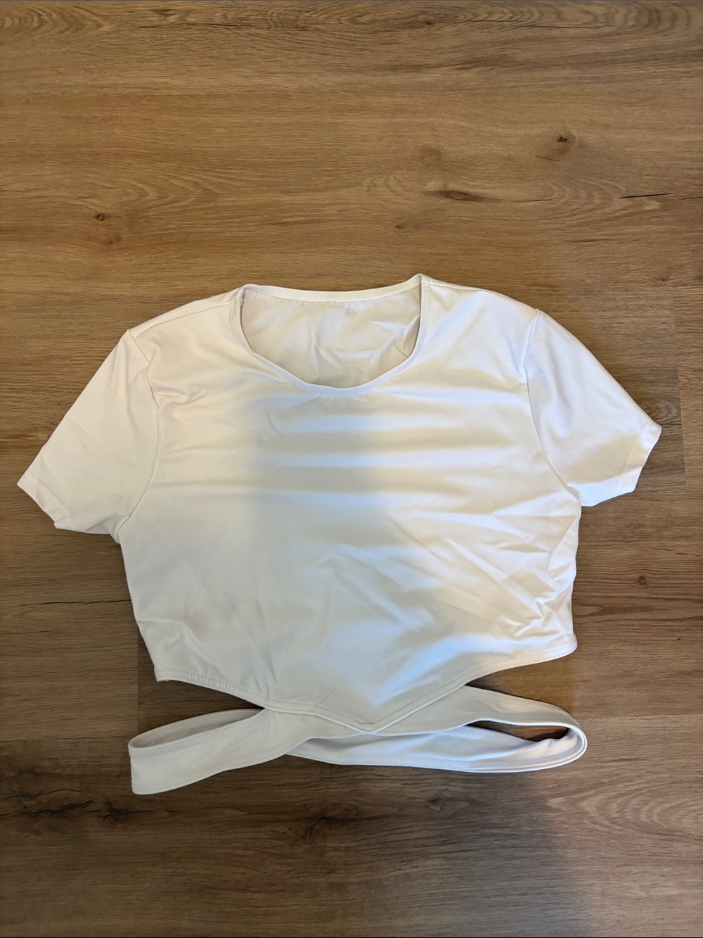 Women’s White Short Sleeve Crop Top